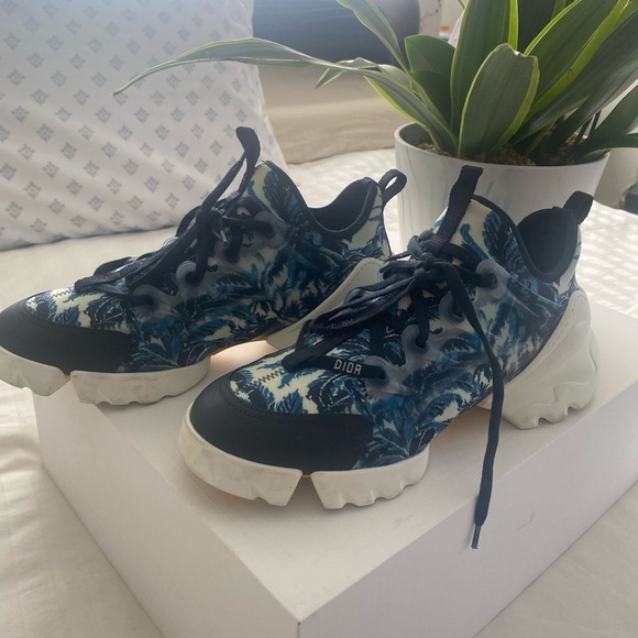 Christian Dior D-Connect Sneakers β Blue Toile de Jouy | Size 39 (Authentic) - Picture 3 of 11
